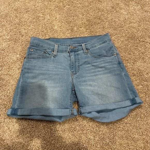 Levi’s Jean‎ Shorts - Picture 1 of 5